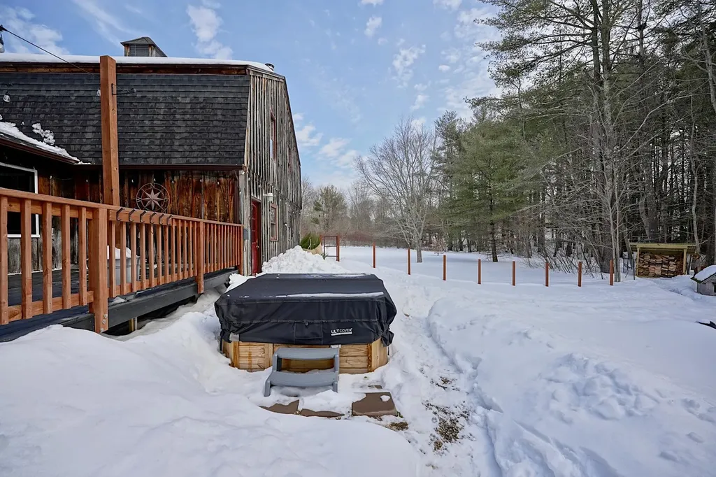 120 Exeter Road North Hampton NH 03862