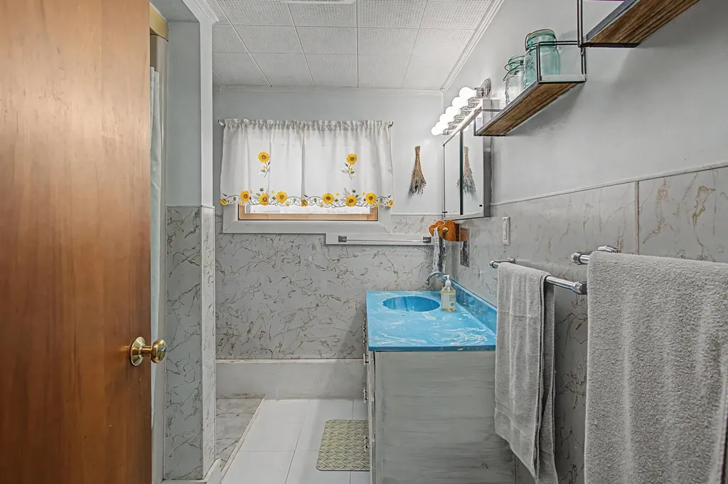 422 Us Route 2 Middlesex VT 05602