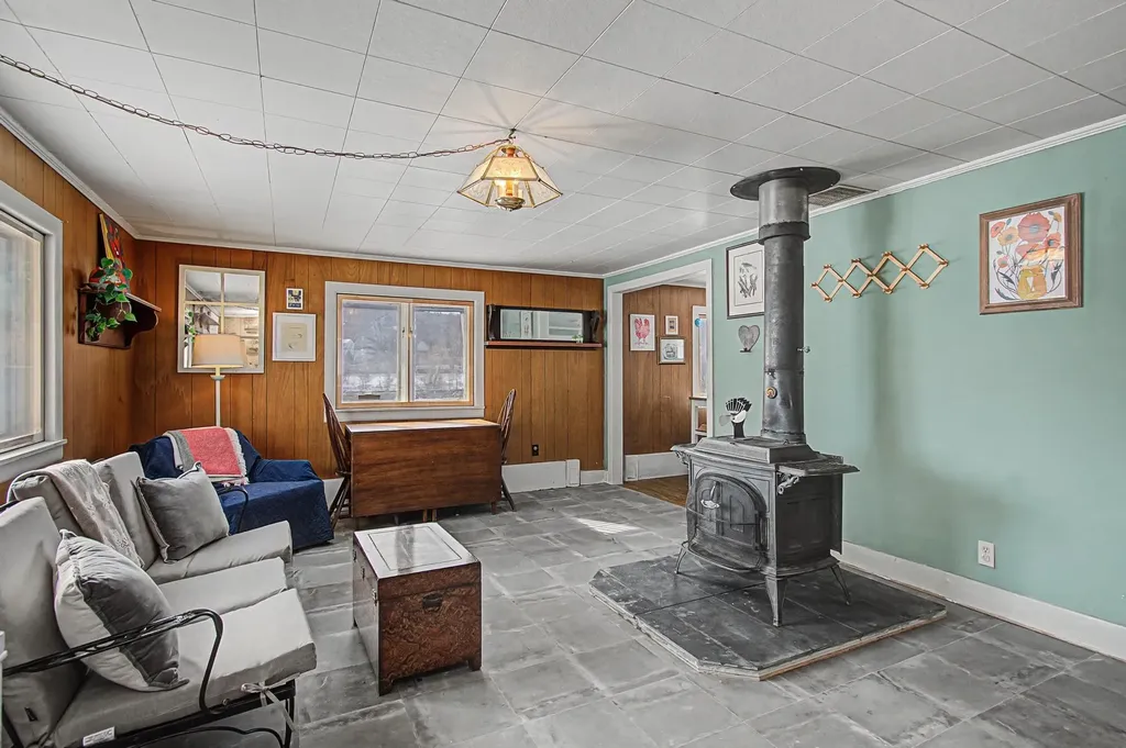 422 Us Route 2 Middlesex VT 05602