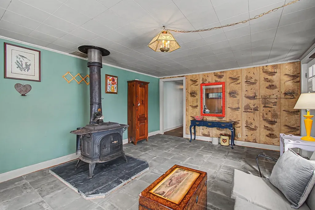 422 Us Route 2 Middlesex VT 05602