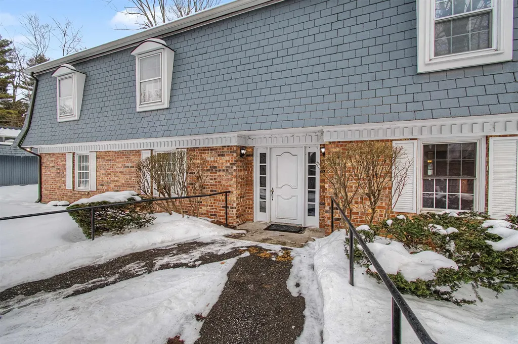 125 Kennedy Drive South Burlington VT 05403