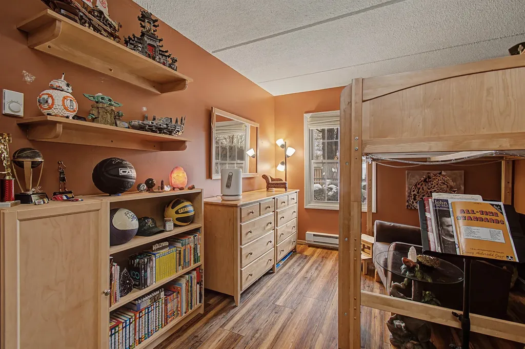 125 Kennedy Drive South Burlington VT 05403