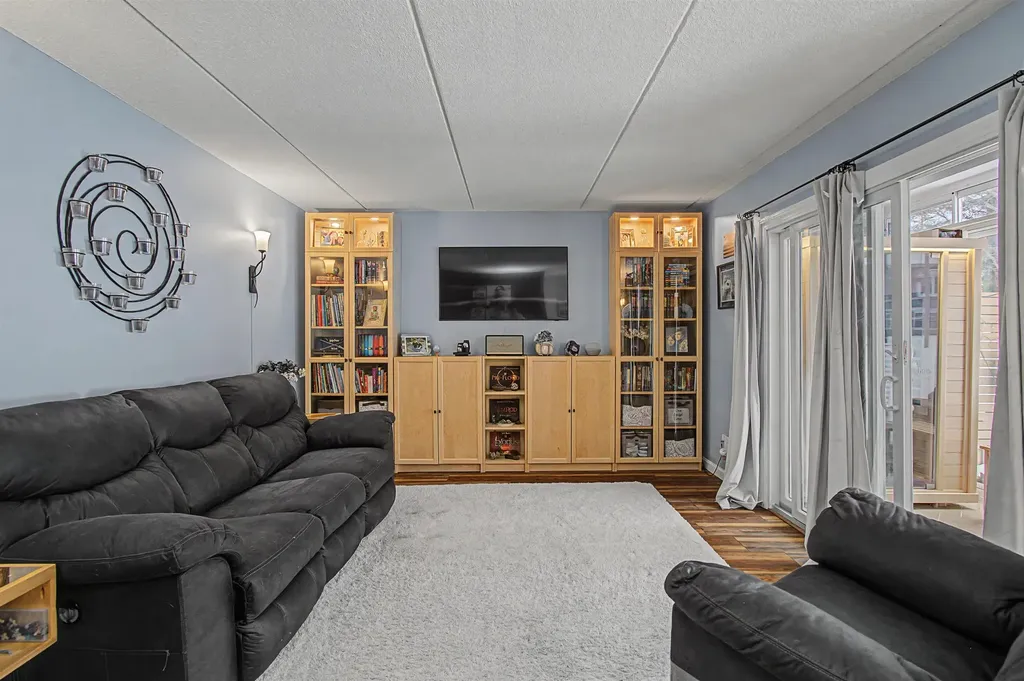 125 Kennedy Drive South Burlington VT 05403