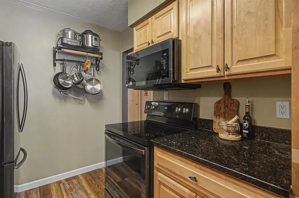 125 Kennedy Drive South Burlington VT 05403