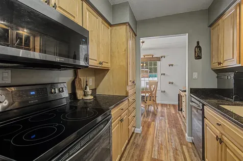 125 Kennedy Drive South Burlington VT 05403