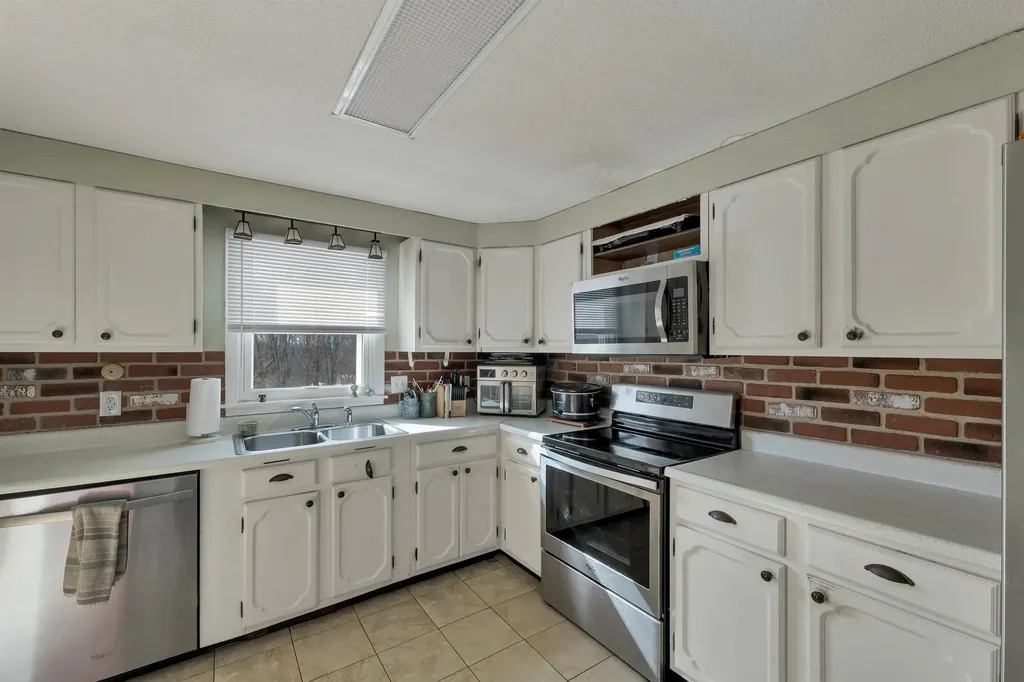 21 Barnard Ridge Road Meredith NH 03253