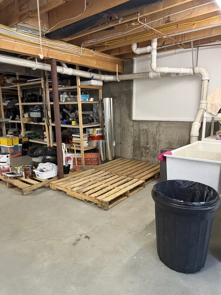 10 Vermont Drive Hartford VT 05001