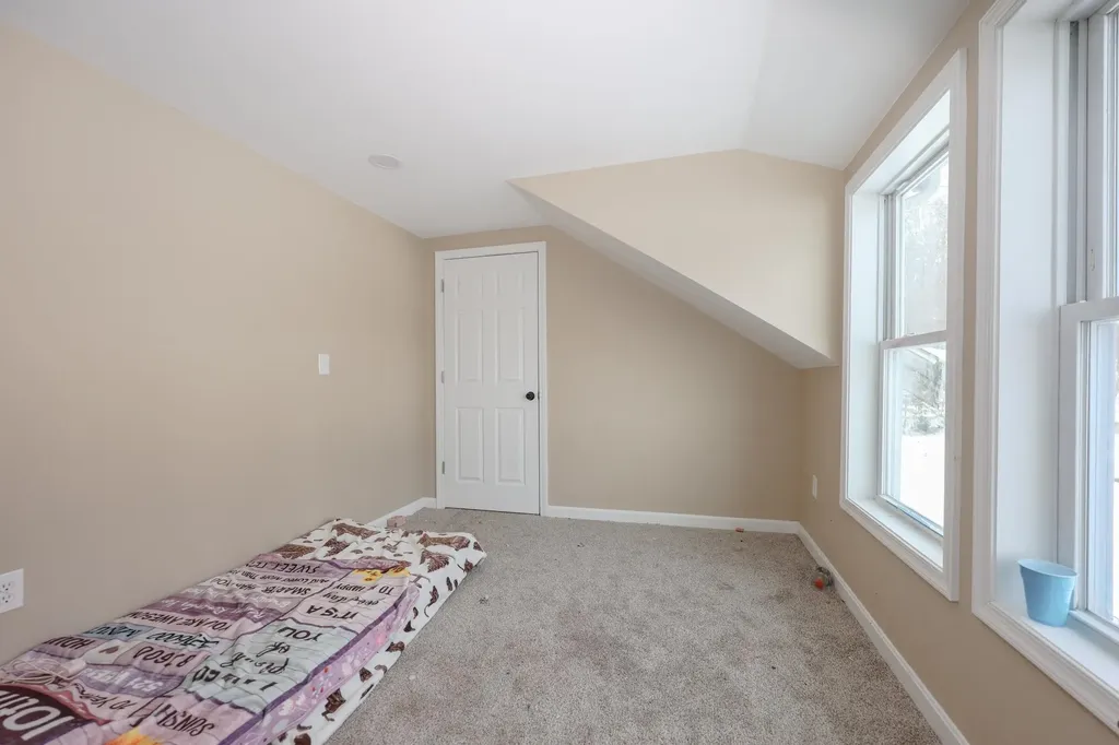 128 N Shore Road Derry NH 03038