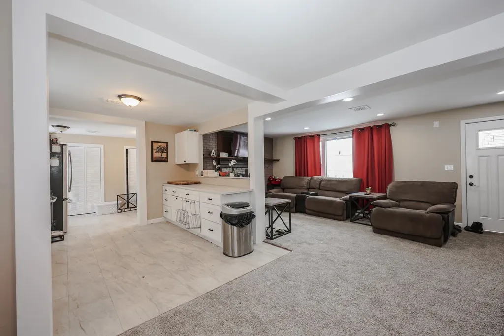 128 N Shore Road Derry NH 03038