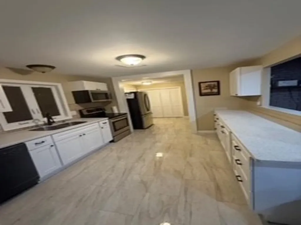 128 N Shore Road Derry NH 03038