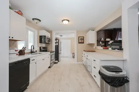 128 N Shore Road Derry NH 03038