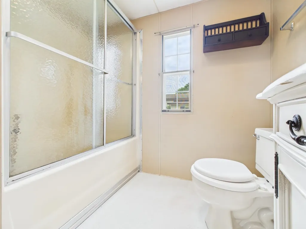 13 Nh Route 145 Colebrook NH 03576