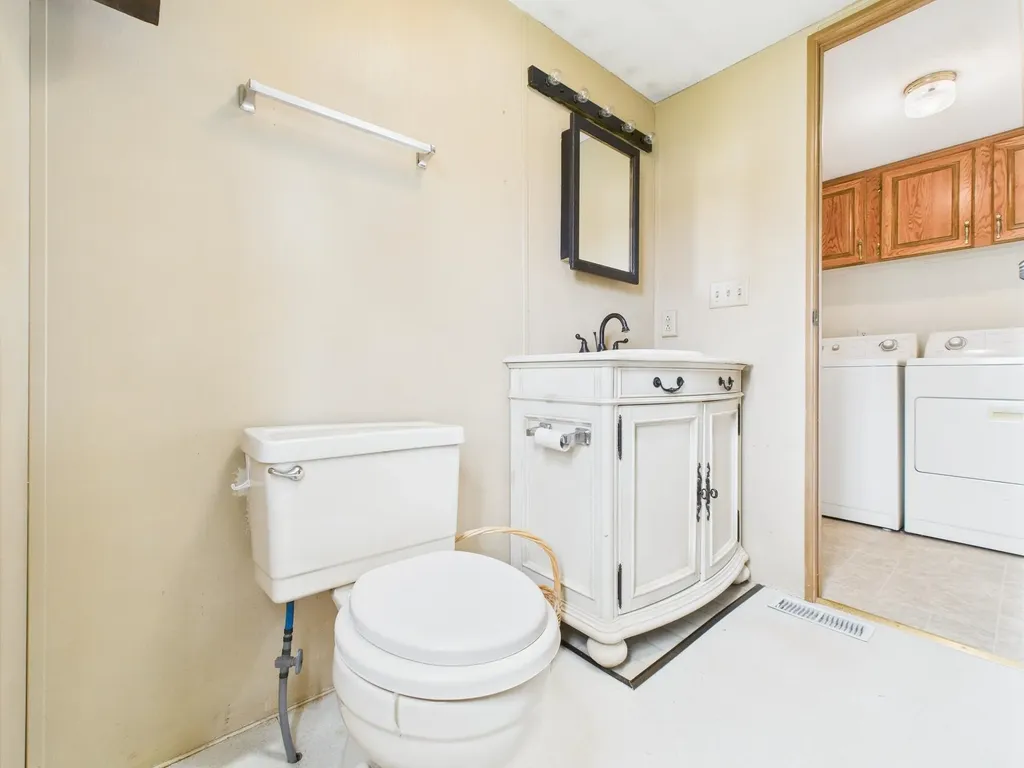 13 Nh Route 145 Colebrook NH 03576