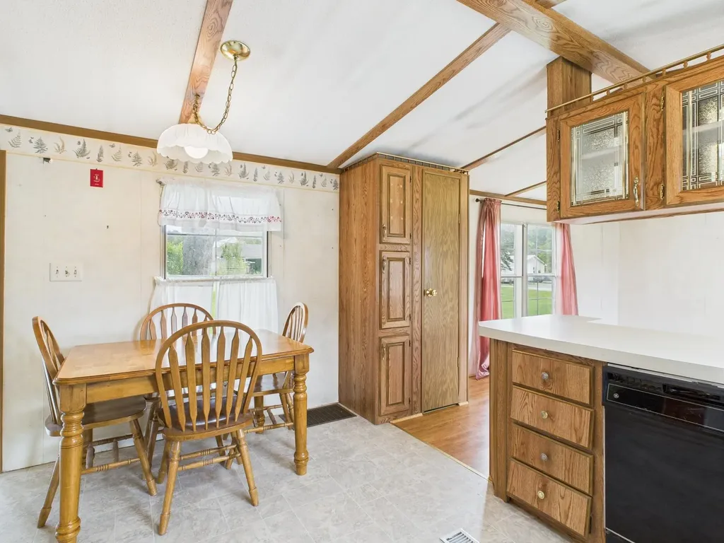 13 Nh Route 145 Colebrook NH 03576