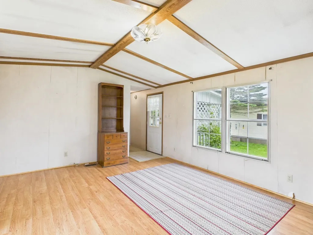 13 Nh Route 145 Colebrook NH 03576