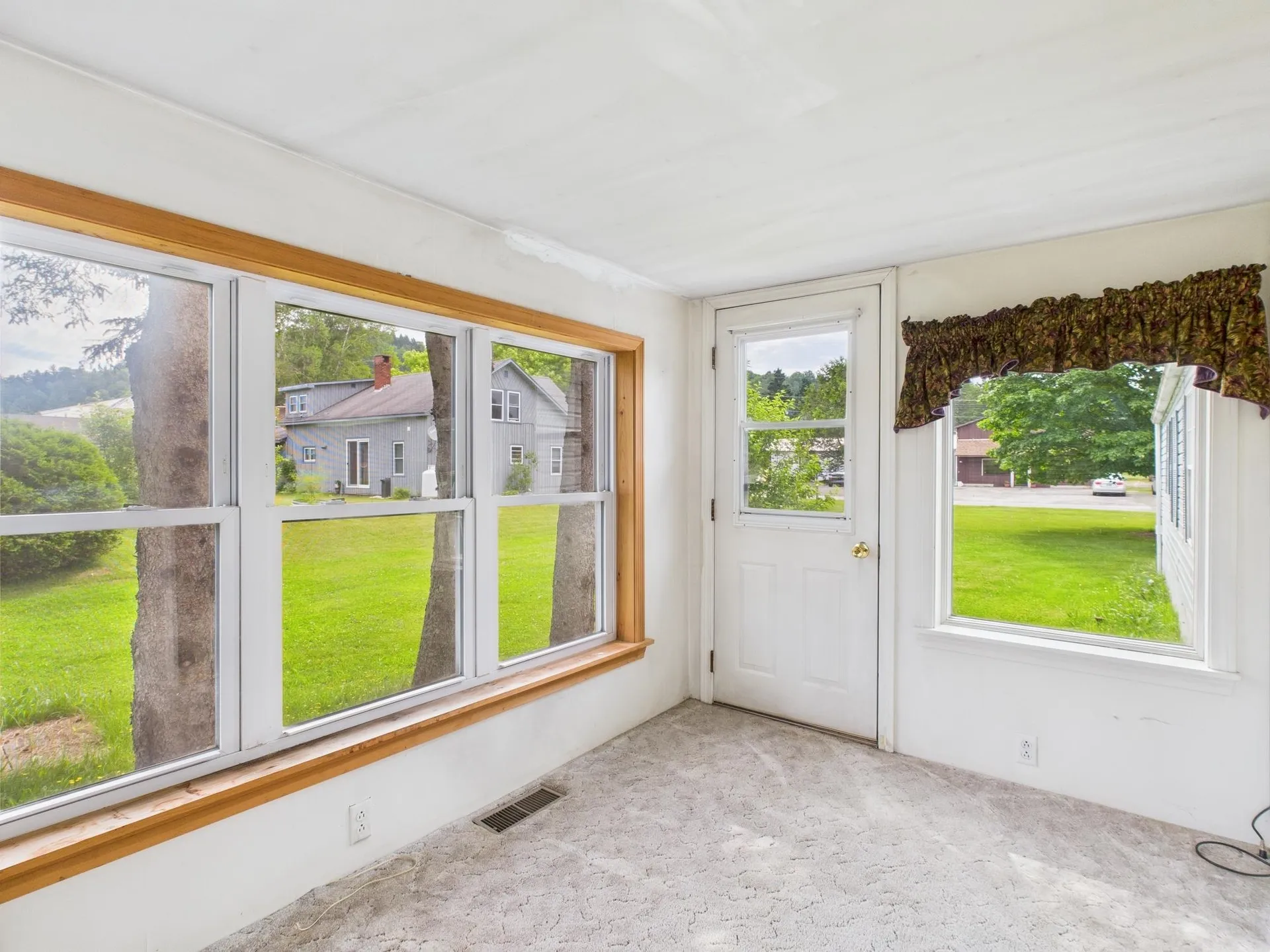 13 Nh Route 145 Colebrook NH 03576