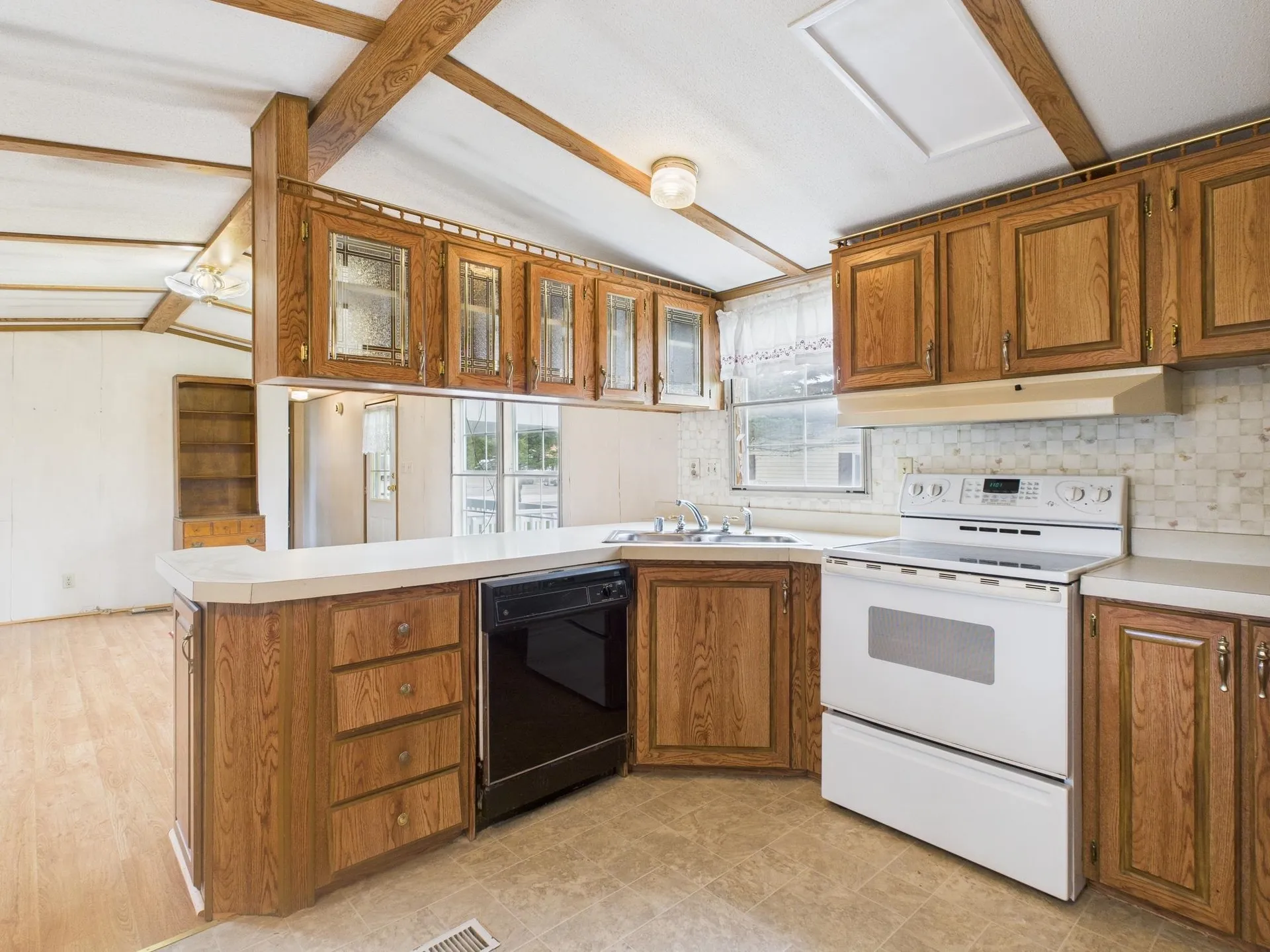 13 Nh Route 145 Colebrook NH 03576