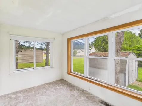 13 Nh Route 145 Colebrook NH 03576