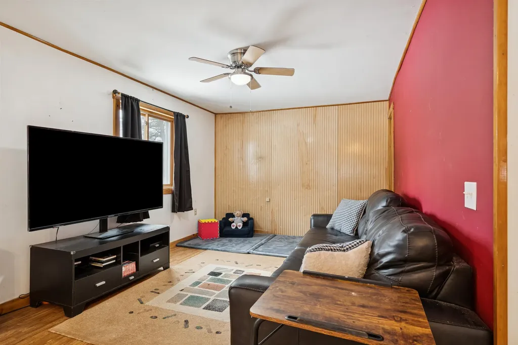 9 Cherry Hill Road Grafton NH 03240