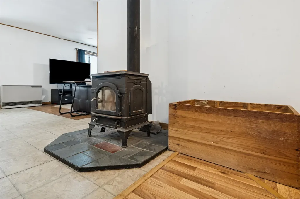 9 Cherry Hill Road Grafton NH 03240