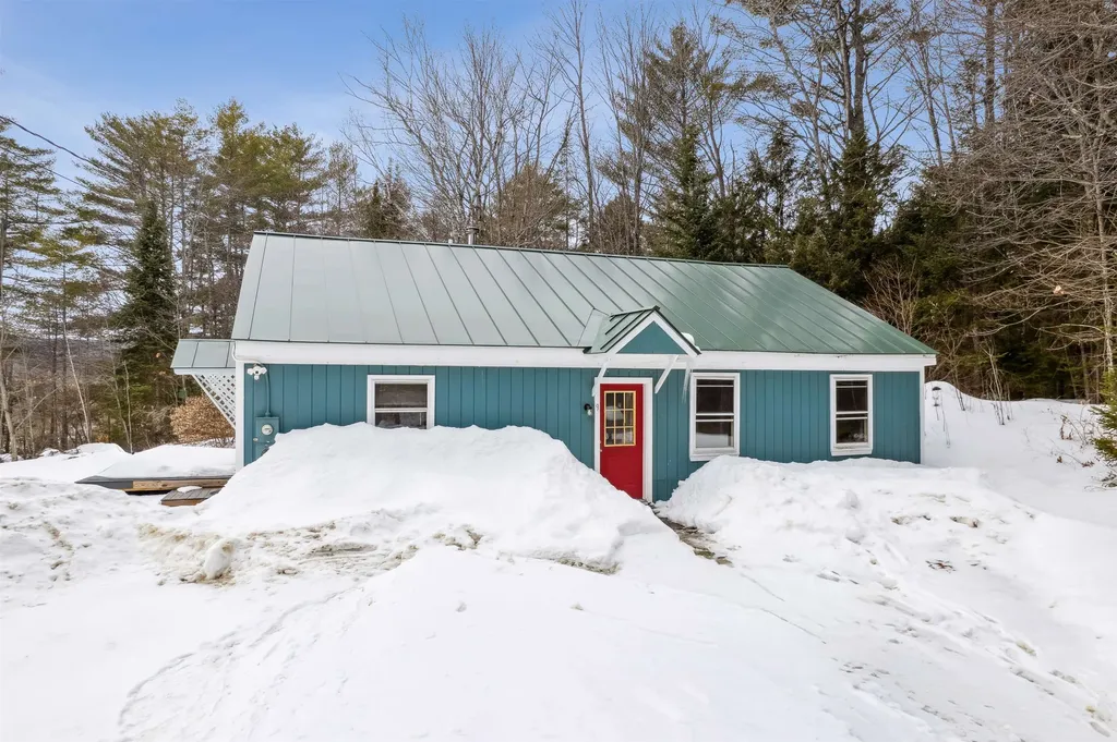 9 Cherry Hill Road Grafton NH 03240