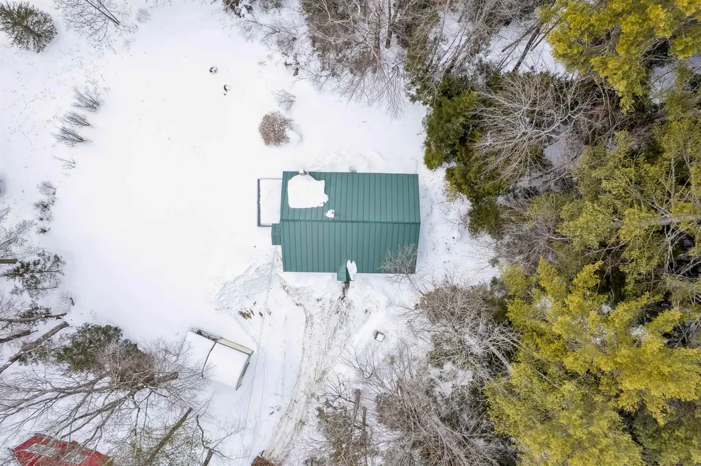 9 Cherry Hill Road Grafton NH 03240