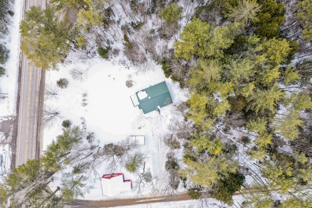 9 Cherry Hill Road Grafton NH 03240