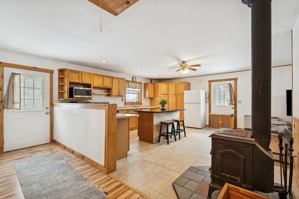 9 Cherry Hill Road Grafton NH 03240