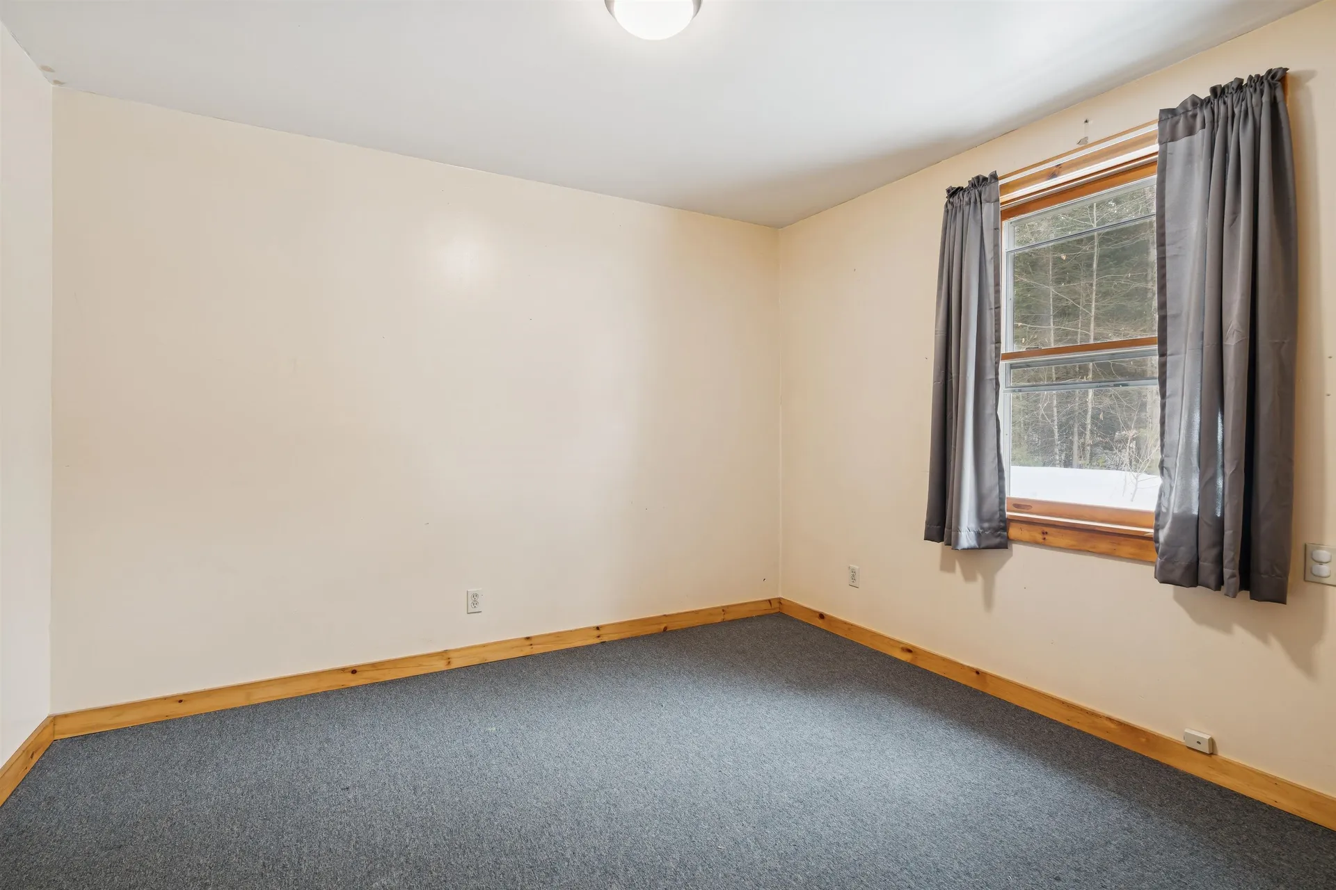 9 Cherry Hill Road Grafton NH 03240