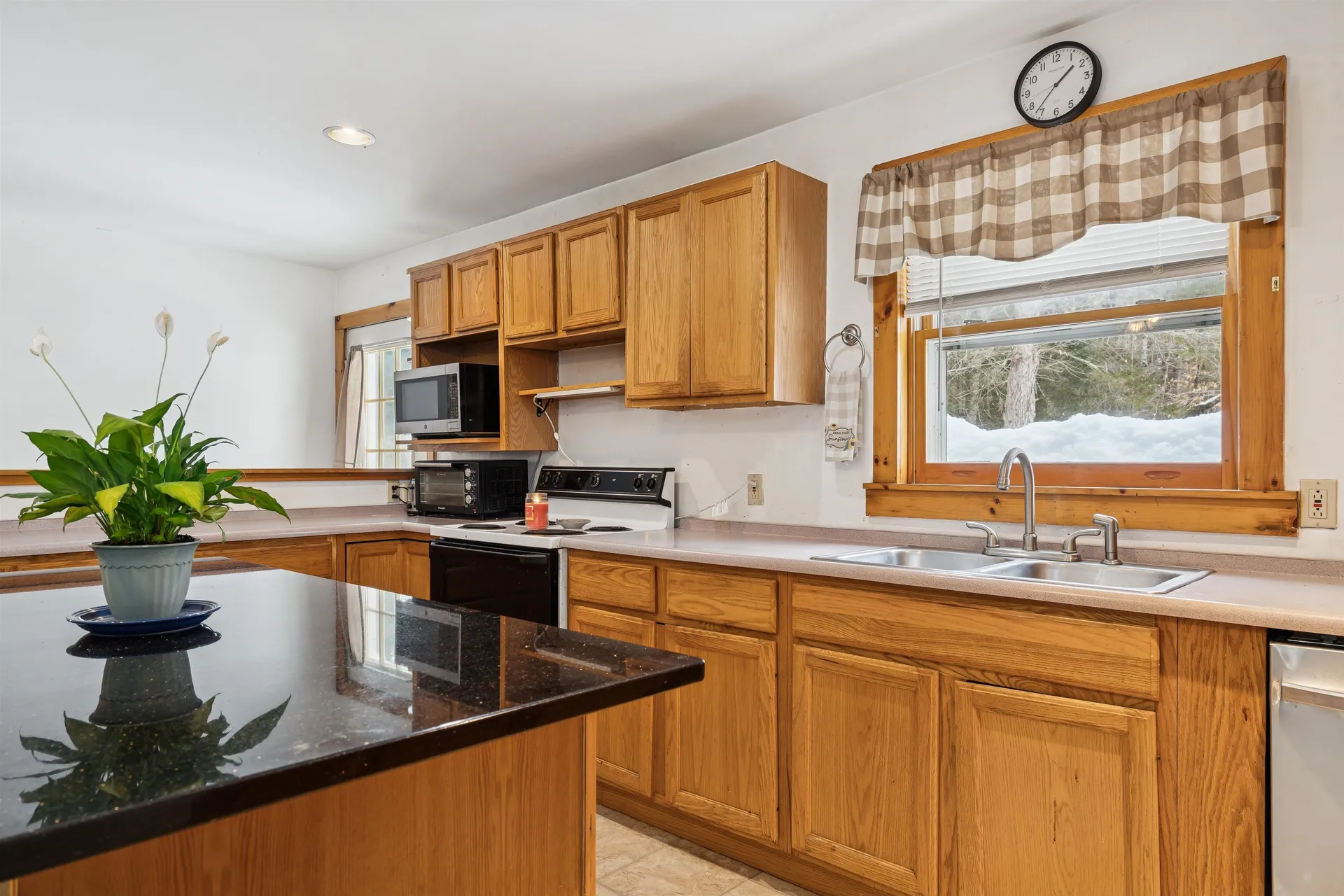 9 Cherry Hill Road Grafton NH 03240