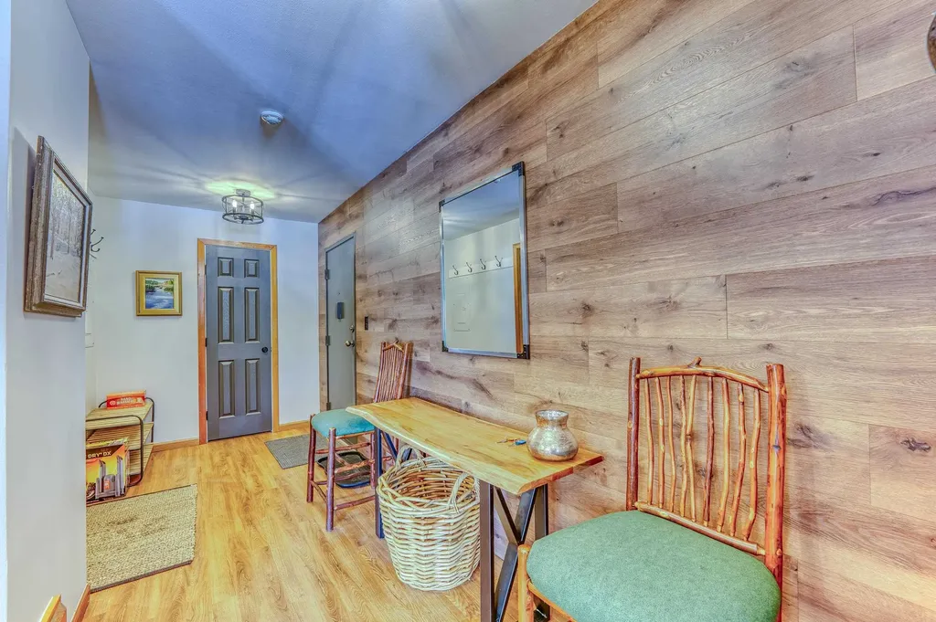 20 Crossing Drive Woodstock NH 03293