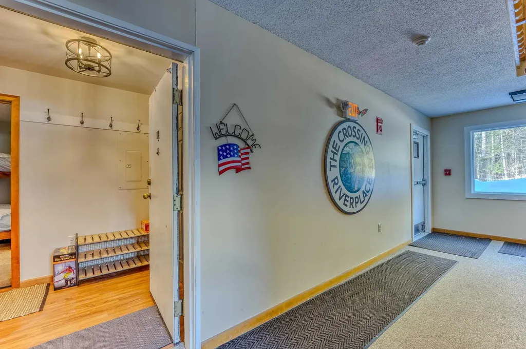 20 Crossing Drive Woodstock NH 03293