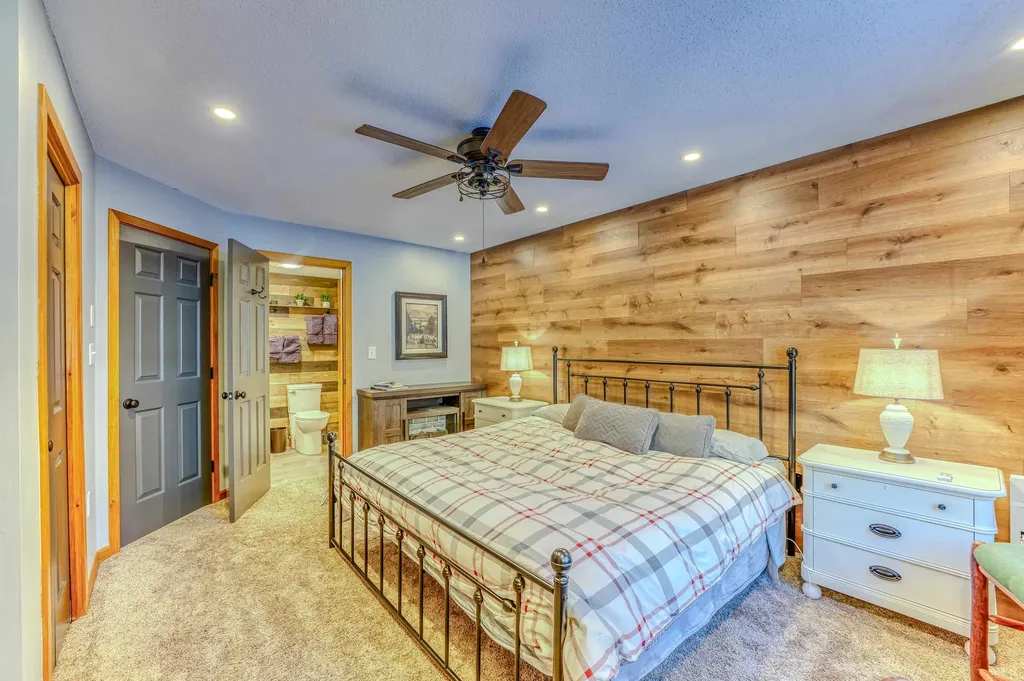 20 Crossing Drive Woodstock NH 03293