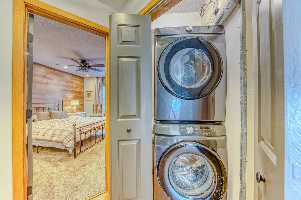 20 Crossing Drive Woodstock NH 03293