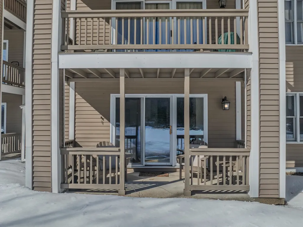 20 Crossing Drive Woodstock NH 03293