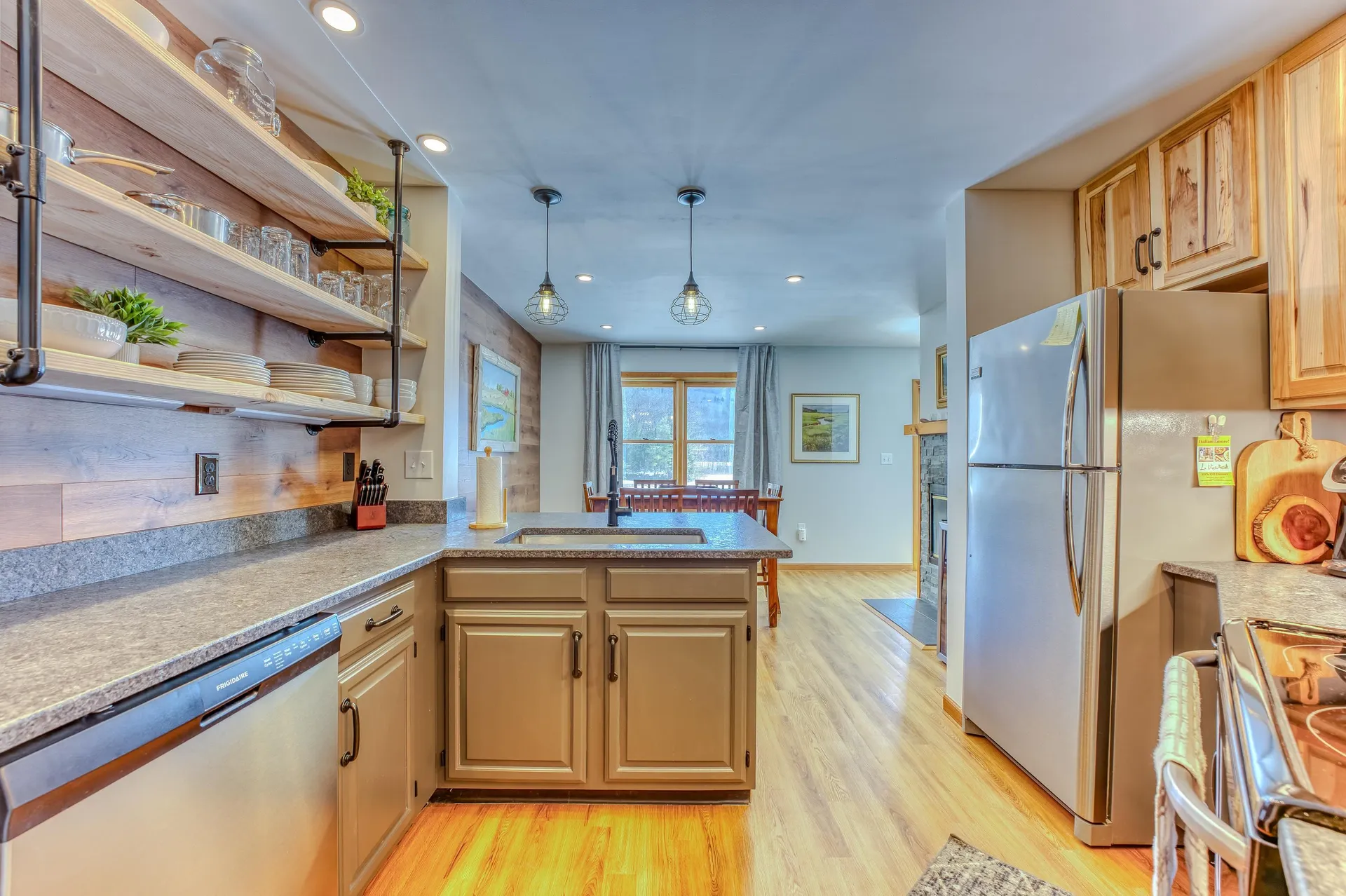 20 Crossing Drive Woodstock NH 03293