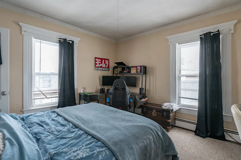 10 Malvern Street Manchester NH 03104