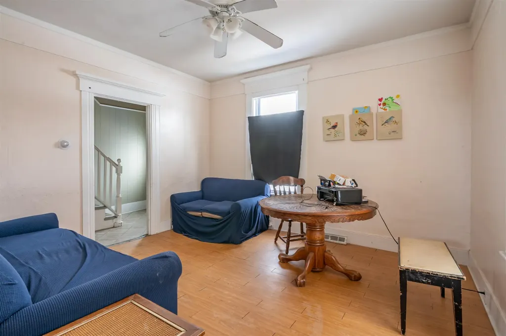 10 Malvern Street Manchester NH 03104