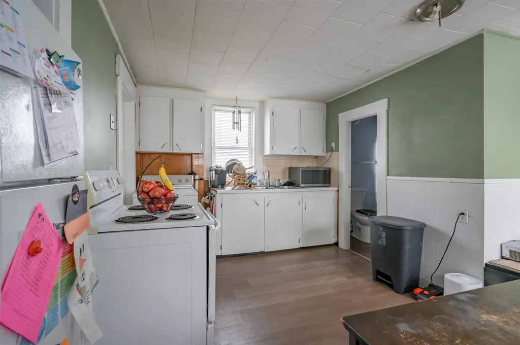 10 Malvern Street Manchester NH 03104