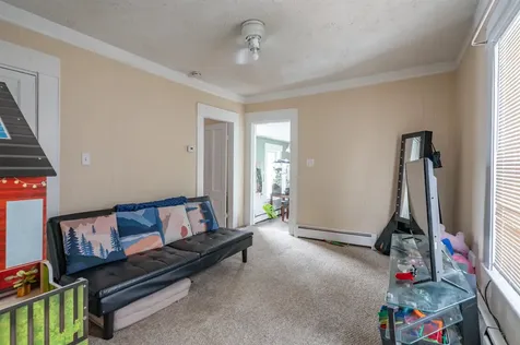 10 Malvern Street Manchester NH 03104