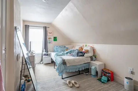 10 Malvern Street Manchester NH 03104