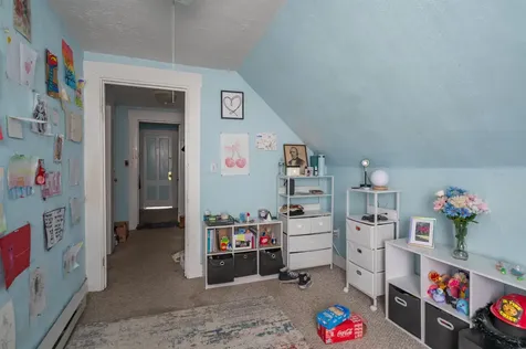 10 Malvern Street Manchester NH 03104