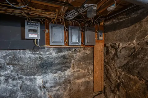 10 Malvern Street Manchester NH 03104