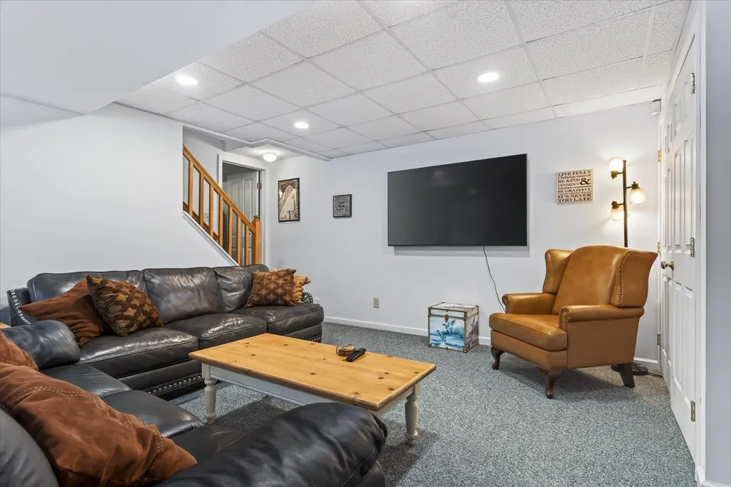 45 Okemo Way Mount Holly VT 05758