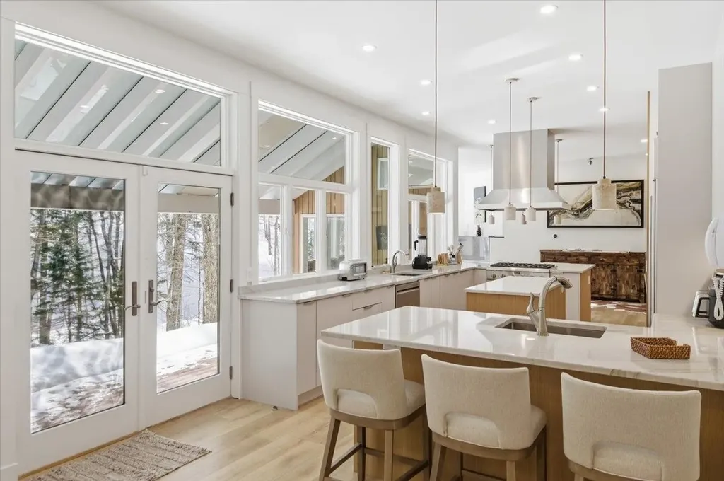 253 Club Sugarbush South Road Warren VT 05674