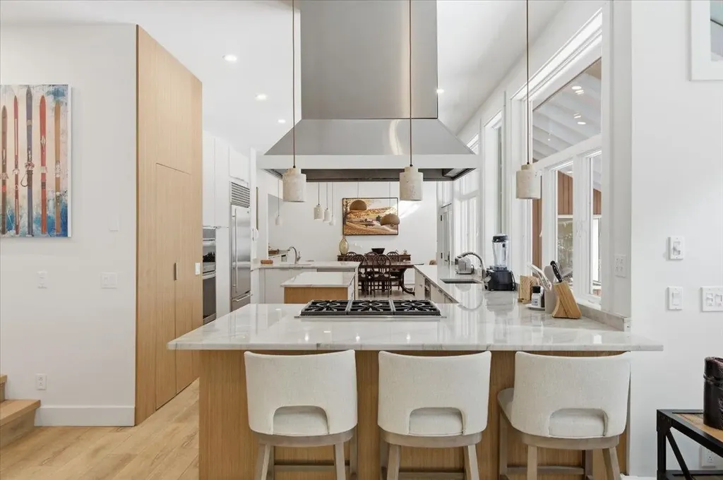 253 Club Sugarbush South Road Warren VT 05674