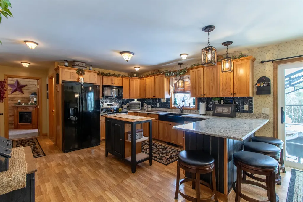 99 Veterinary Lane Brownington VT 05860