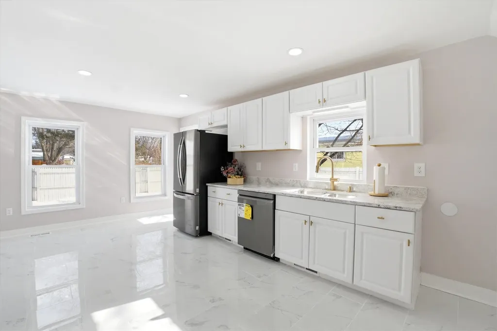 466 S Beech Street Manchester NH 03103