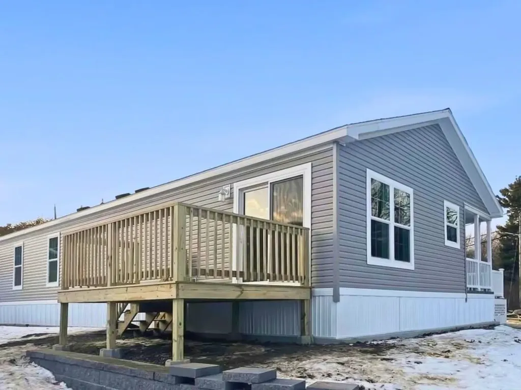 24 Adder Lane Seabrook NH 03874