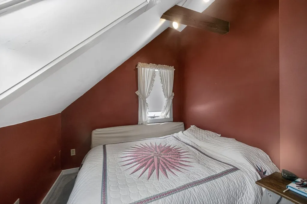 18 Manor View Drive Raymond NH 03077